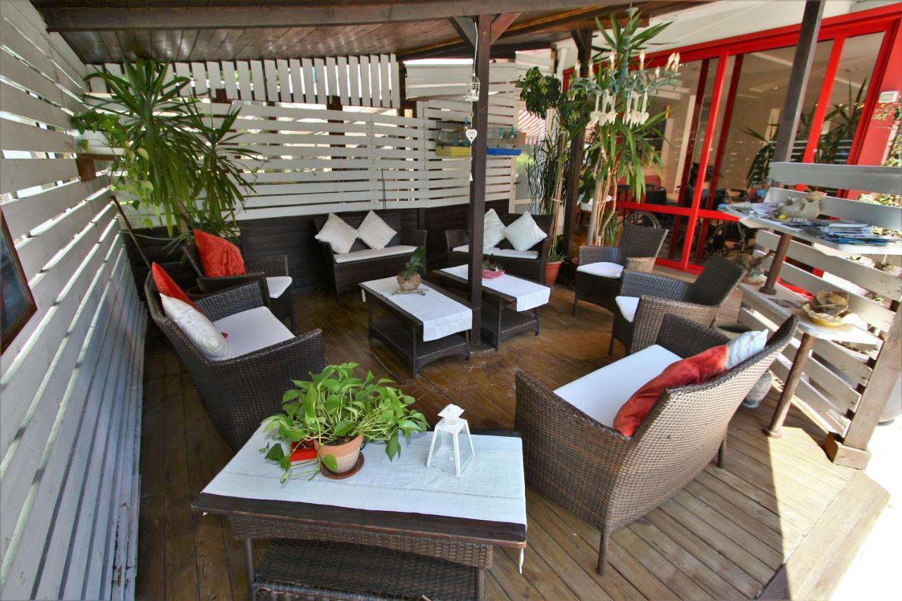 Hotel De Amicis Riccione Exterior foto